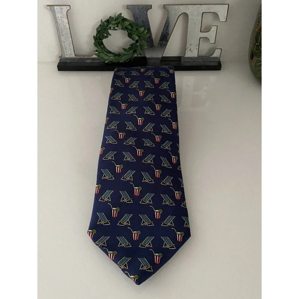 Aquascutum 100% Silk Tie Navy Blue Made in England Cool Beach Theme Vintage 3.75